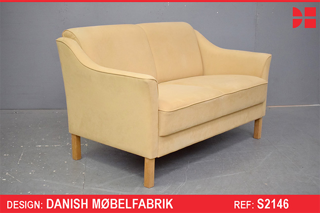 Small 2 seater sofa produced by Danish Mobelfabrik