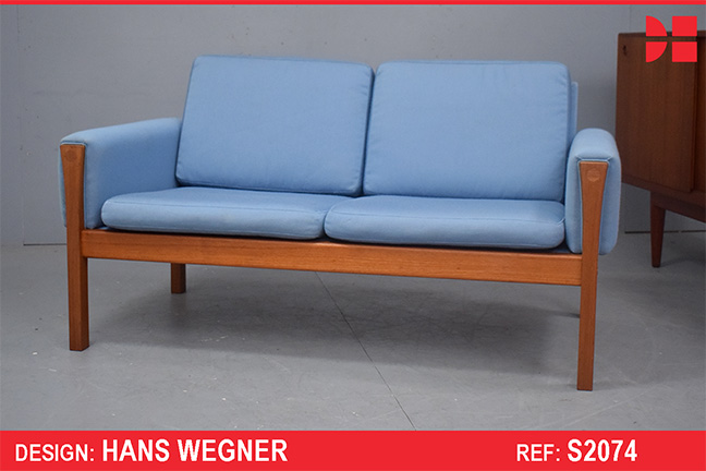 Hans Wegner vintage 2 seat sofa with teak frame | Model AP62