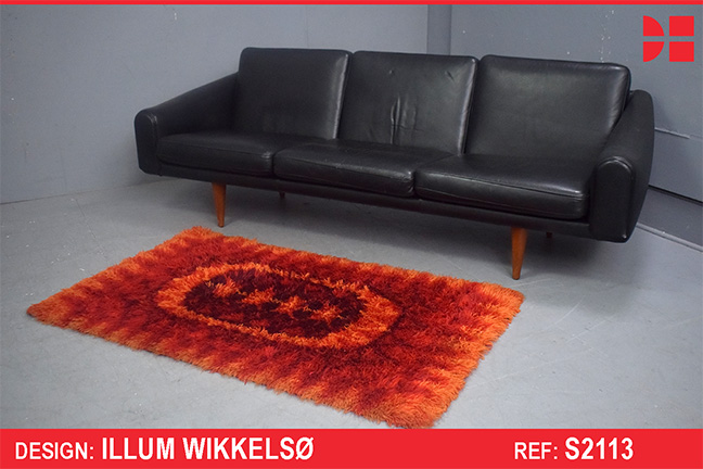 Illum Wikkelso design ML90 3 seater sofa in black leather