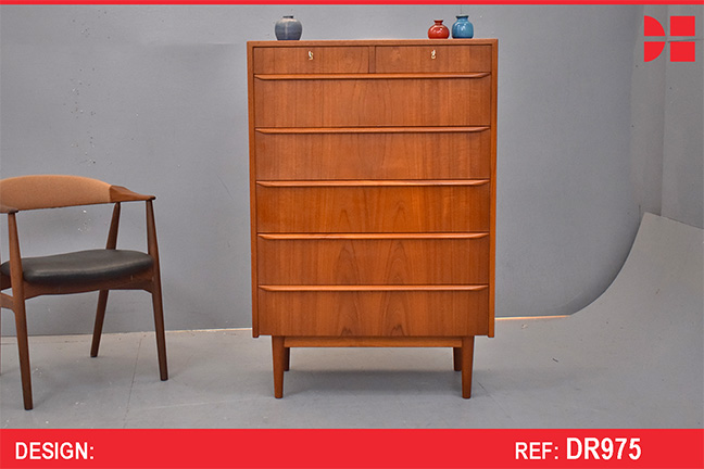 Large vintage teak chest of drawers with 2 lockable drawers