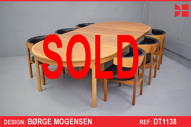 Borge Mogensen design model 142 dining table in vintage oak