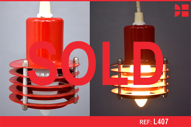 Vintage pendant light with 5 disk diffuser | Red