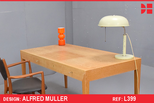 Vintage model 1500 adjustable table lamp in pale green | Alfred Muller