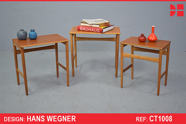 Nest of 3 teak and oak tables by Hans Wegner | AT40