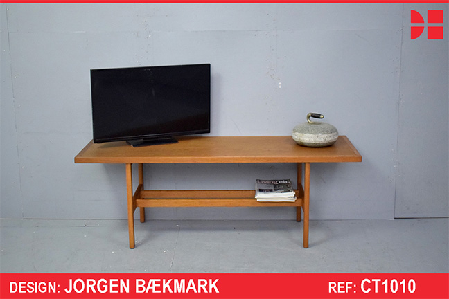 Oak Model D38 coffee table design by Jorgen Baekmark