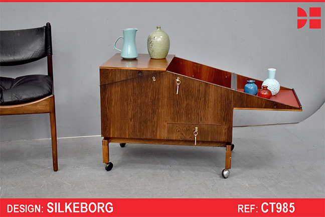 Vintage rosewood bar cart with red Formica interior | Silkeborg