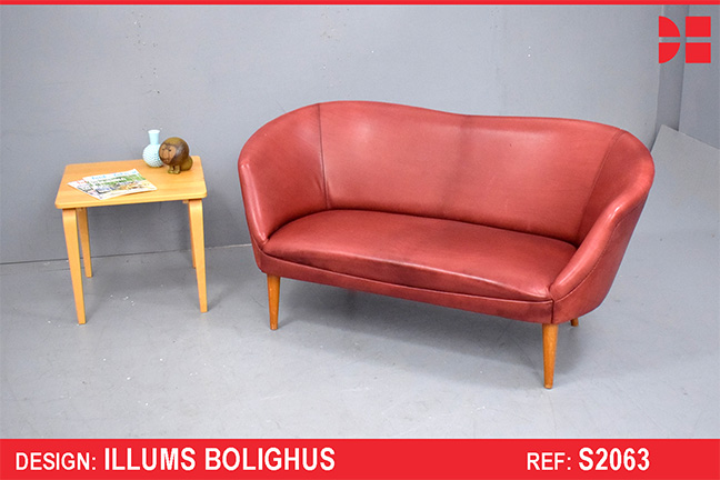 RARE Vintage heart shaped sofa in red leather